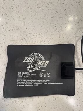 Zoo Med ReptiTemp Digital Thermostat RH-4 Temperature Controller and Heating mat